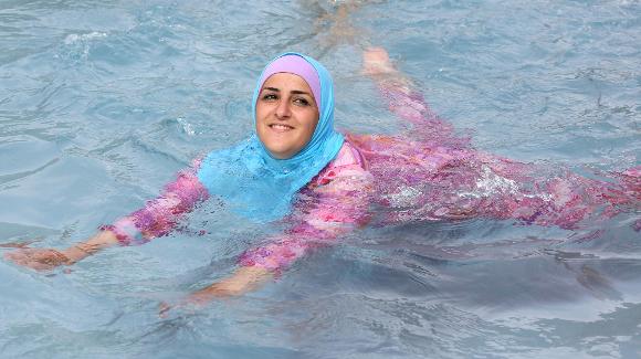 Name:  burkini_580x325.jpg
Hits: 337
Gre:  35,4 KB