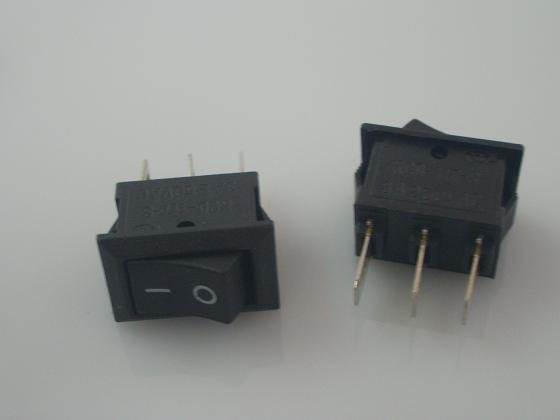 Name:  Sub-miniature-Rocker-Switch-3-Poles-250V-3A-size-15x10mm.jpg
Hits: 296
Gre:  12,4 KB